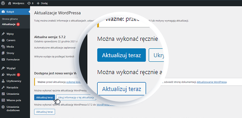 Zakładka Aktualizacje WordPressa w panelu CMS, kursor skierowany na przycisk Aktualizuj teraz